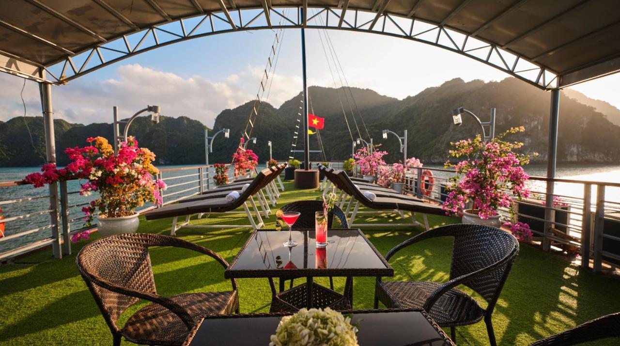 Lavender Elegance Cruises Hotel Ha Long Exterior photo